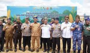 Peringati May Day 2025, Pemprov Riau dan Polda Adakan Aksi Tanam Pohon